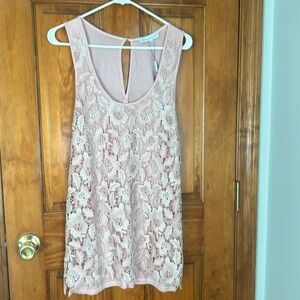 Keren Hart Floral Crochet Sleeveless Top